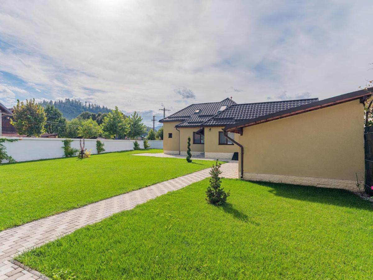 Casa Saraste Hotel Rîşnov Exterior foto